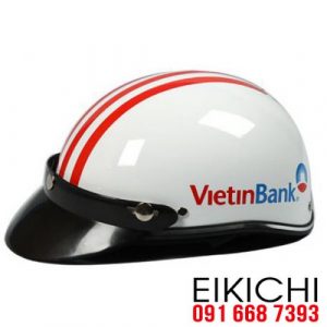 Ngân hàng Vietinbank làm mũ bảo hiểm tặng khách hàng